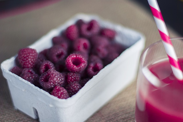 Himbeer Birnen Smoothie Smoothies für den Sommer Diecheckerin