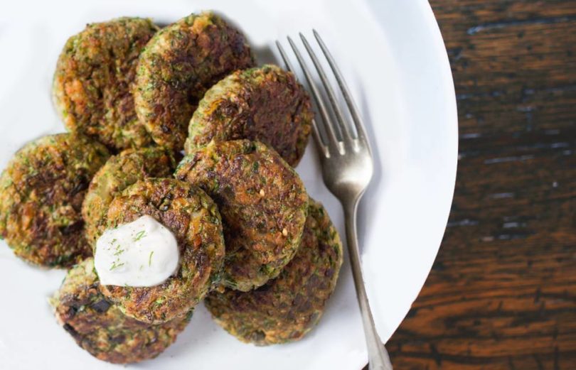 Zucchinipuffer aka Kolokithokeftedes - DieCheckerin.de Zucchinipuffer aka Kolokithokeftedes - DieCheckerin.de