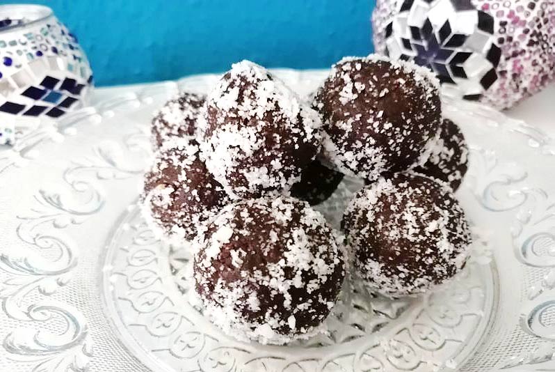 vegane Süßigkeiten selber machen Schoko Brownie Bällchen