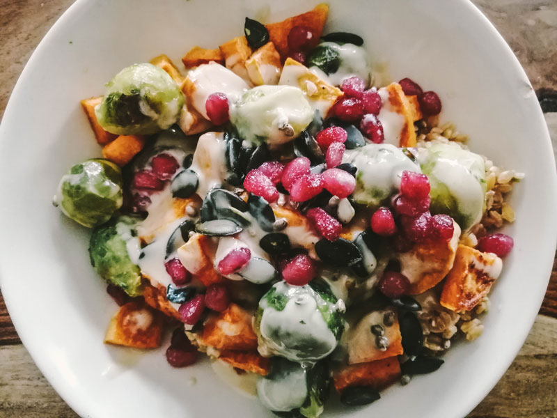 Rosenkohl Süßkartoffel Bowl DieCheckerin